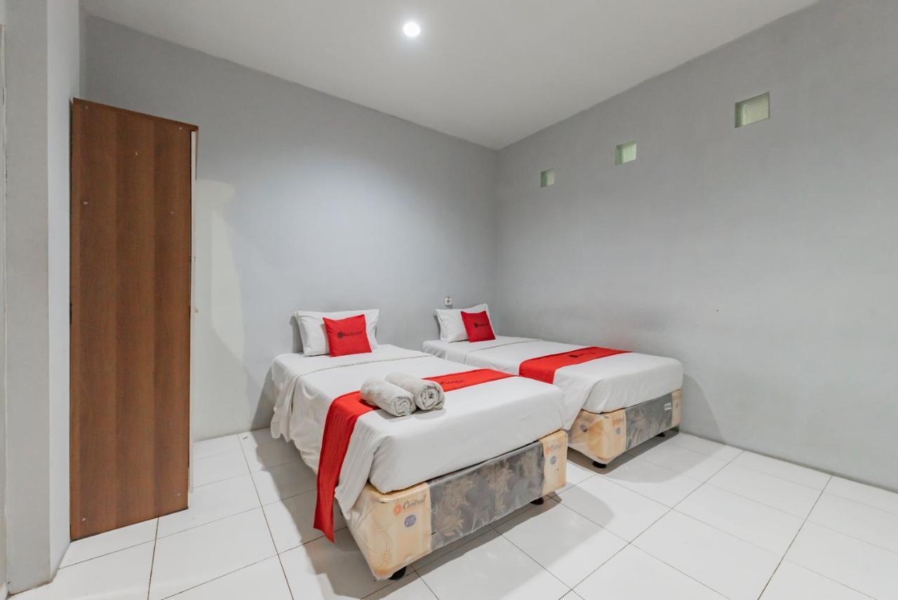 Reddoorz @ Pelajar Pejuang 3 Hotell Bandung Eksteriør bilde