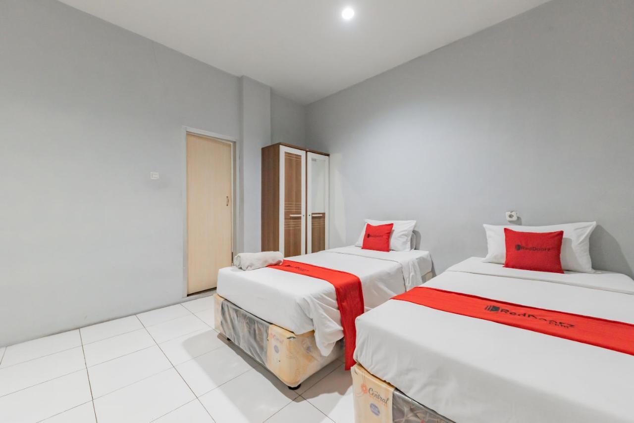 Reddoorz @ Pelajar Pejuang 3 Hotell Bandung Eksteriør bilde